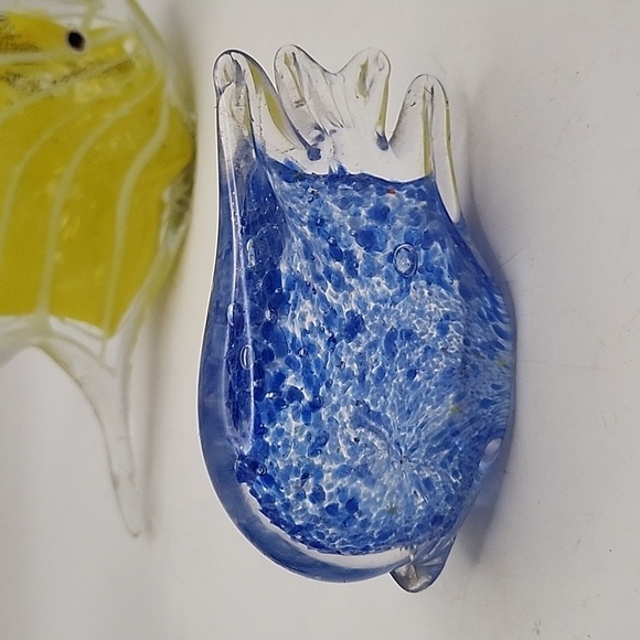 Art Glass Fish Paper Weights 4 Count - Picture 8 of 11